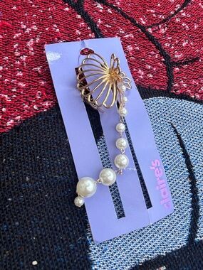 NWT CLAIRES GOLD SEASHELL PEARL CHAIN CLAW CLIP HAIR ACCESSORY